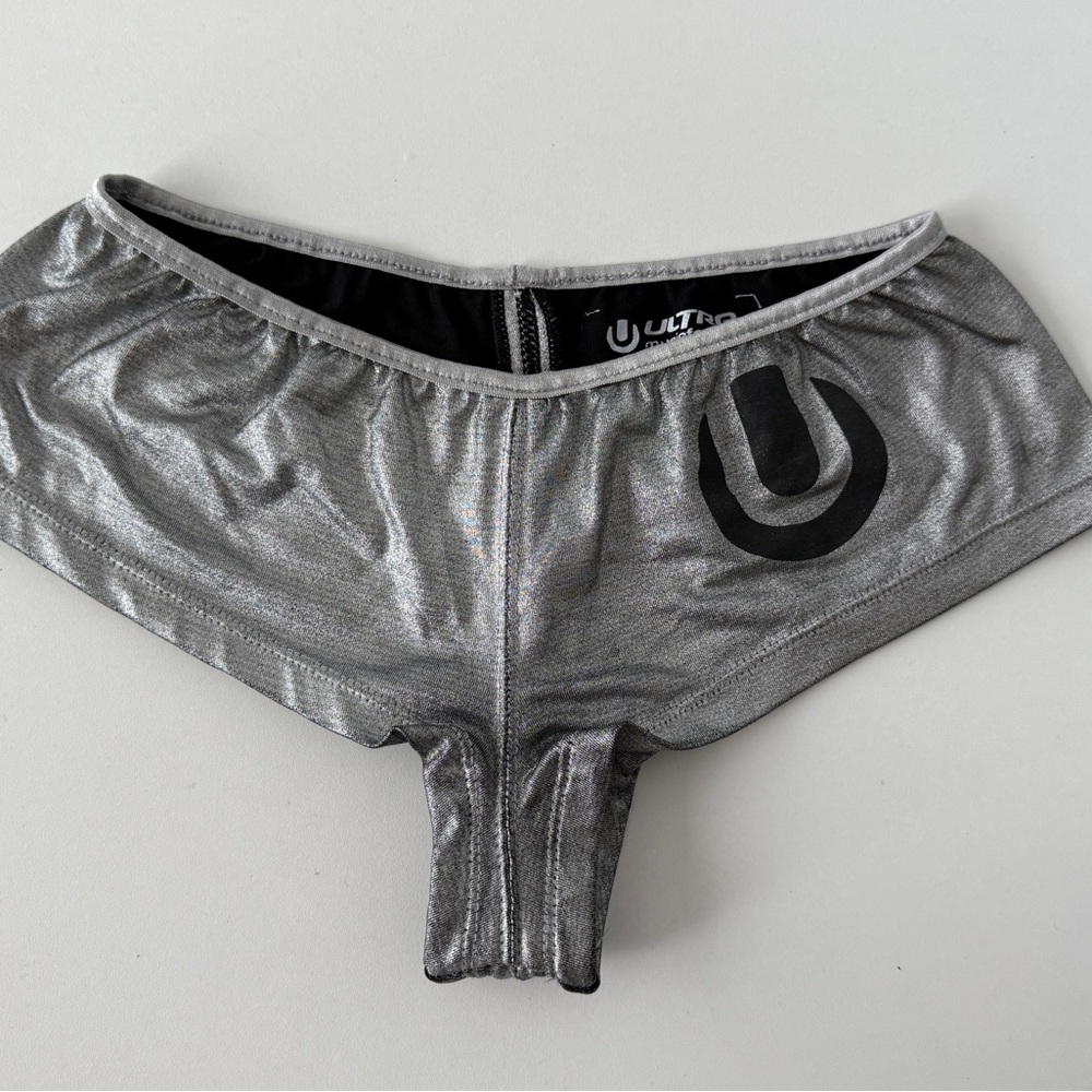 Cute silver boy shorts, Ultra Music Festival